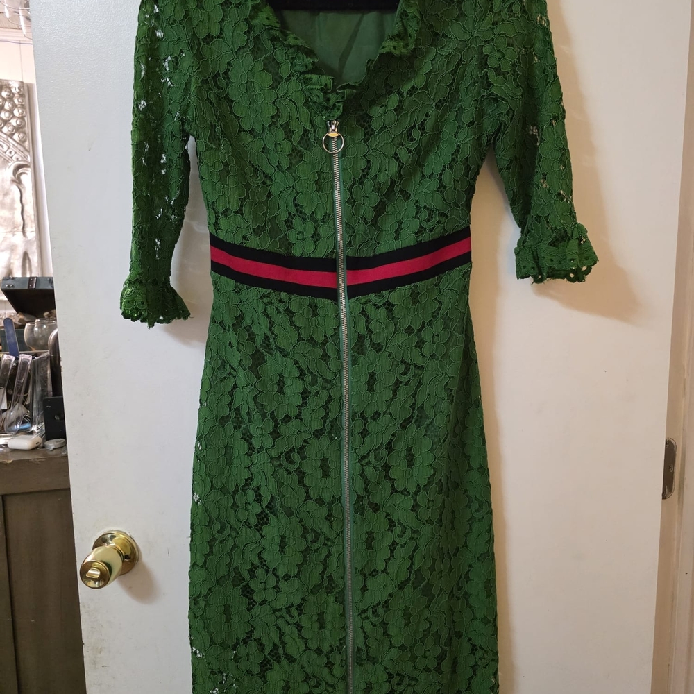 Green Sheath Dress with Notched Collar and Cuffed Sleeves